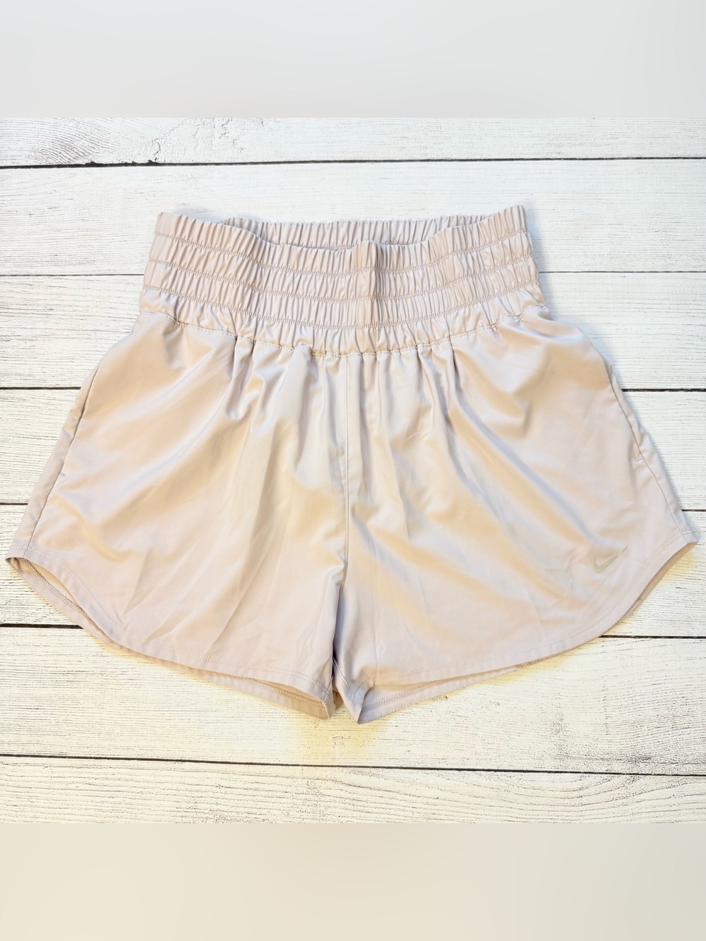 🌾Nike Women's High-Waist Athletic Shorts with Pockets